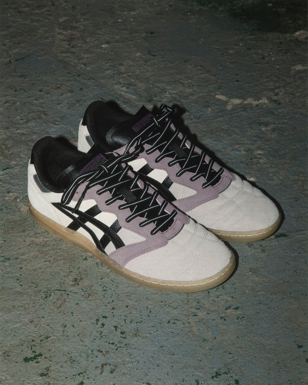 Oyster-Grey-Black